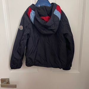 Moncler boys windbreaker-Excellent condition